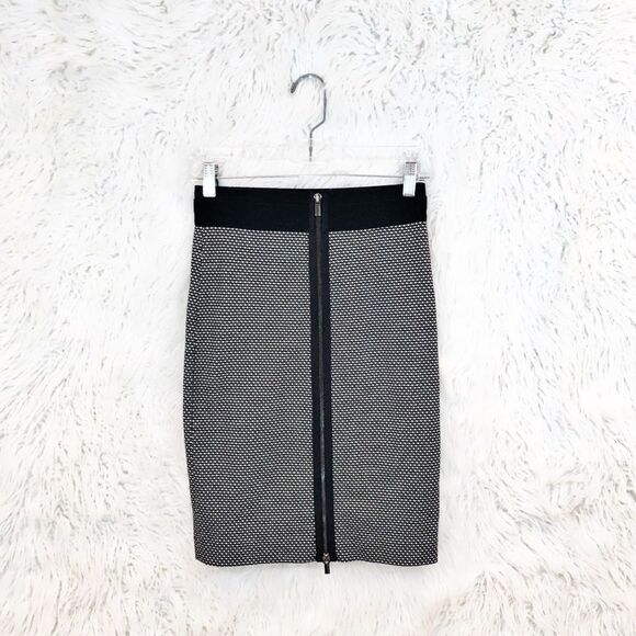 Bcbg MaxAzria textured pencil skirt - Picture 2 of 5